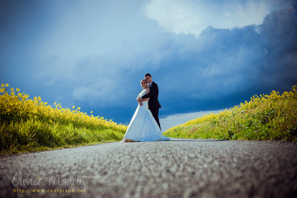 photo de couple dans le colza